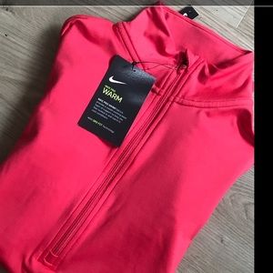 NWT Nike quarter zip  💪